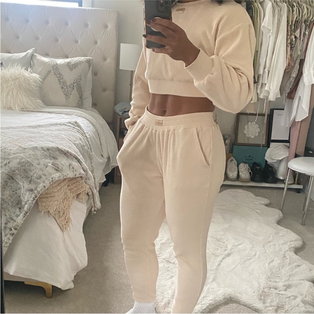 Bo and tee slow it down sweat suit size small bottoms and medium top (petite)
